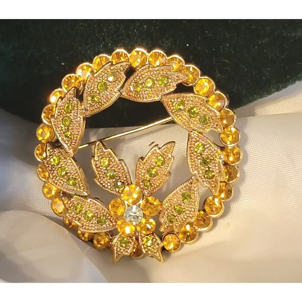 Vintage Rhinestone Brooch Pin 1.75